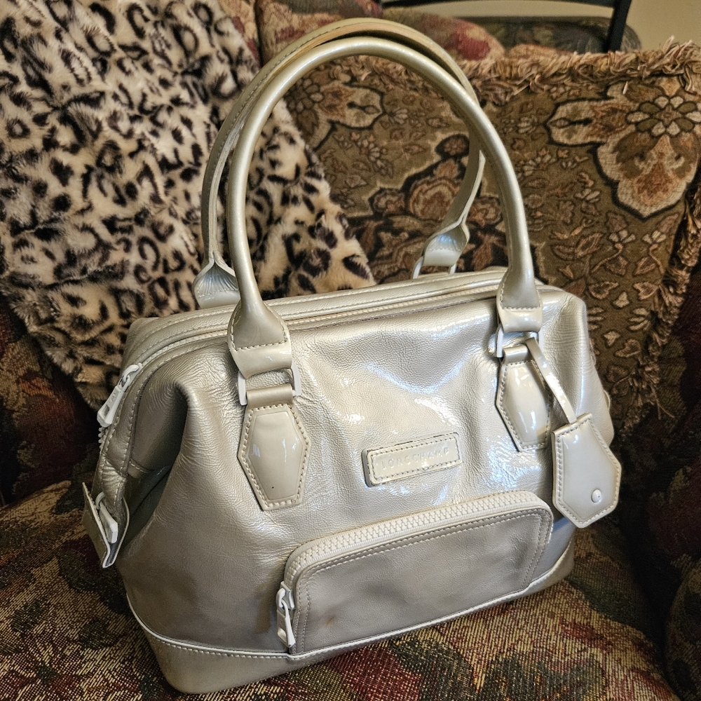 LONGCHAMP HANDBAG, Silver Patent Leather Longchamp Bag